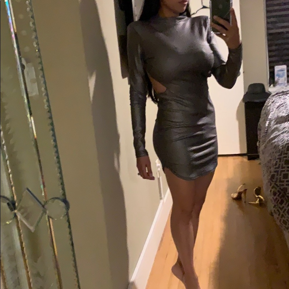Silver Long Sleeve Backless Bodycon Dress